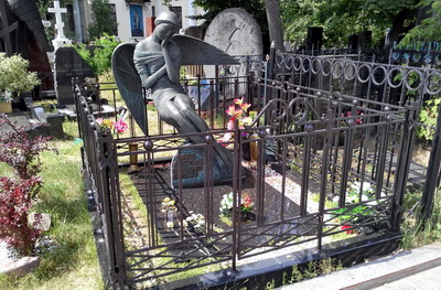 Памятник Владислава Листьева